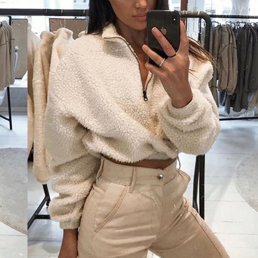 ✨SOLD✨ Fuzzy Teddy Half Zip Up Crop Fleece Hoodie